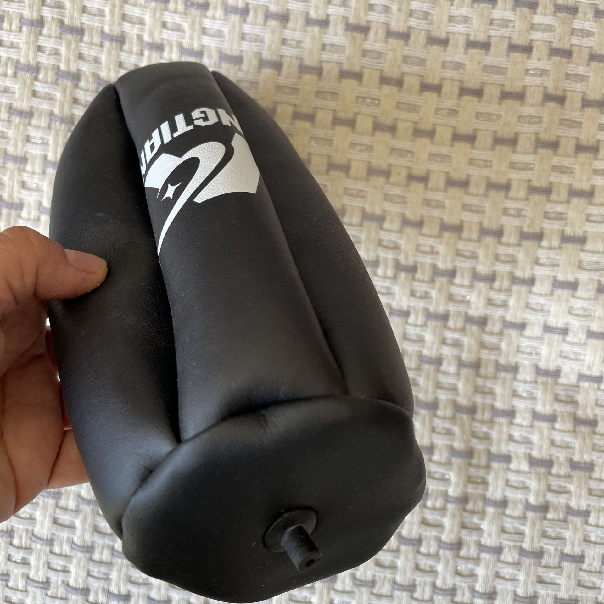 Bola de velocidad boxeo bolsa de arena vertical niños adultos reacción giratoria objetivo esquivar equipo de boxeo bola de forro inflable