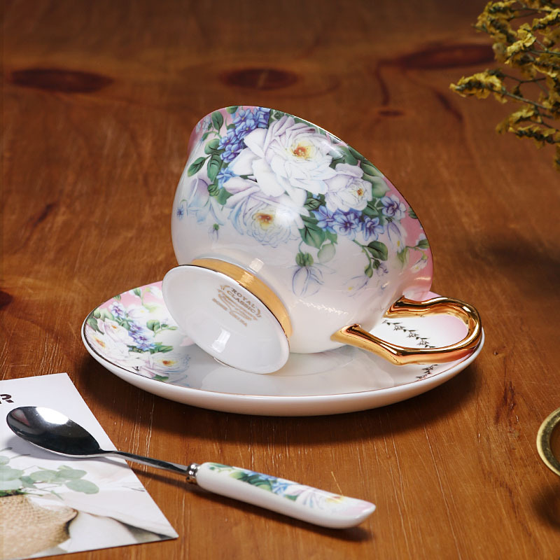 Taza de café de cerámica europea de hueso, taza de cerámica doméstica creativa, taza de alta calidad, caja de regalo de taza exquisita al por mayor