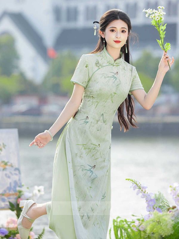 グリーン中国風の女性のドレス 2025 新しいレトロエレガントな気質改良された若い女性の新しい中国風のチャイナドレス|undefined