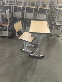 学习桌椅;学校课桌椅;儿童学习桌椅