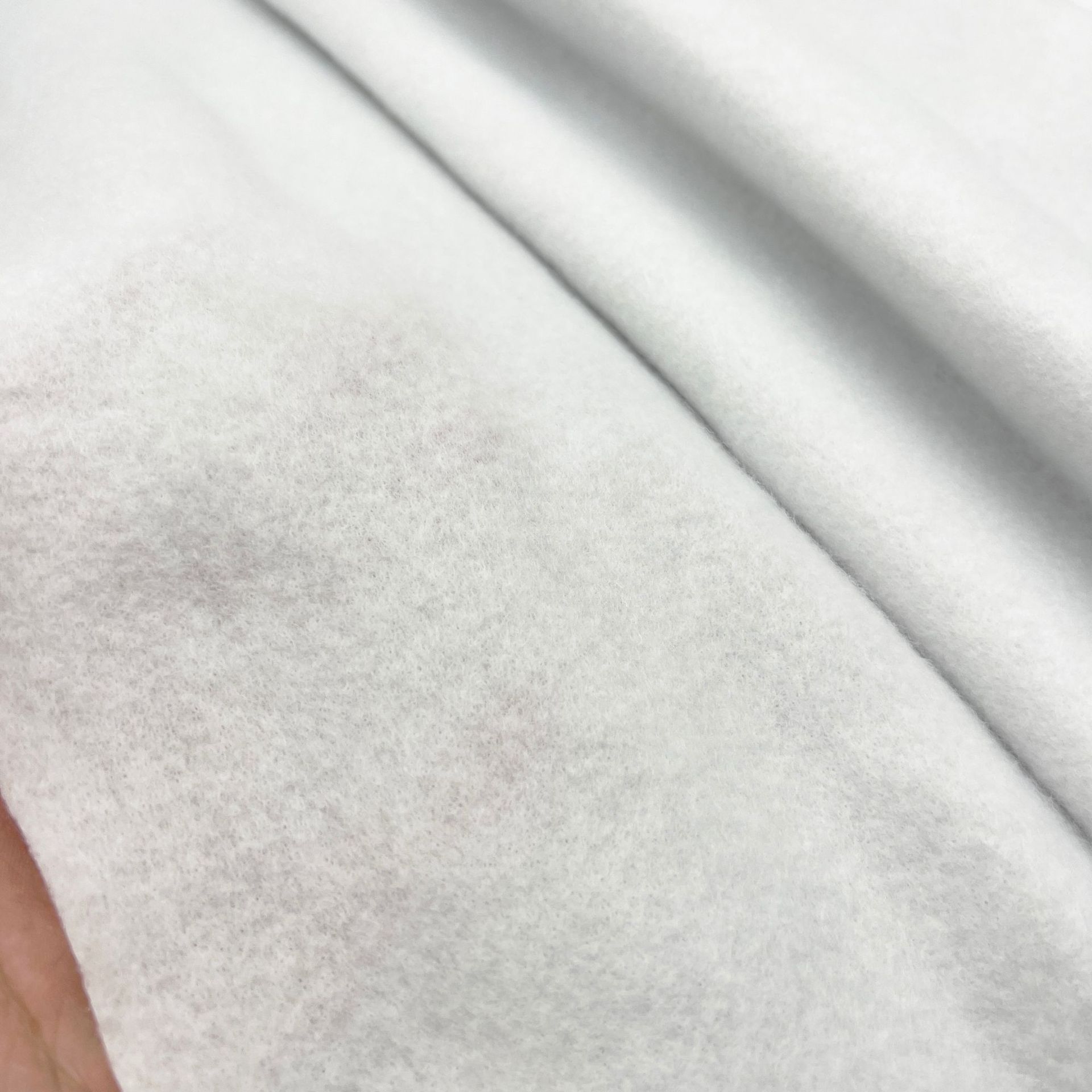 En stock venta al por mayor 60 ~ 180g algodón punzonado algodón placket manguito relleno algodón pecho algodón poliéster tela no tejida