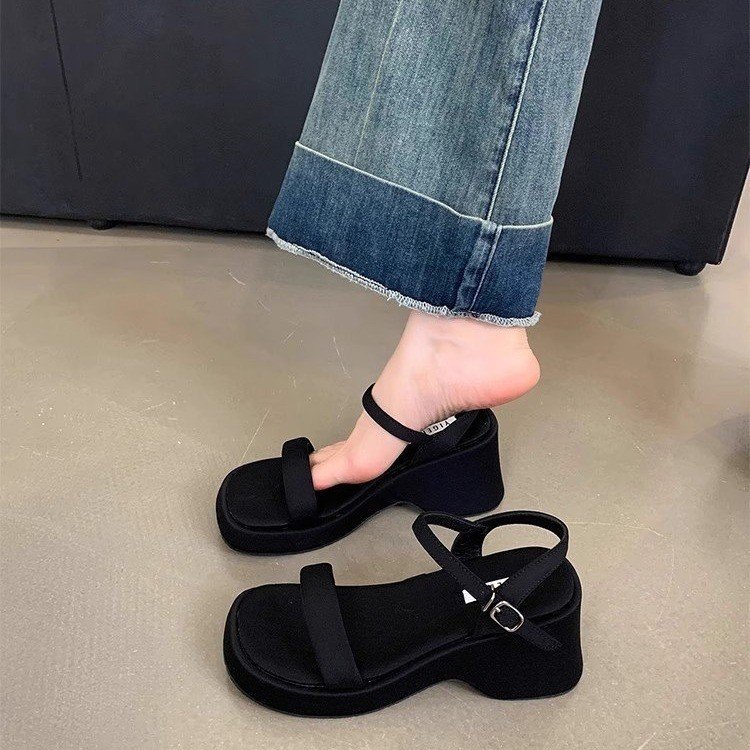 Sandalias de cuña de plataforma para mujer 2025 verano nuevo estilo con falda tacones altos estilo hada sandalias romanas de alta gama