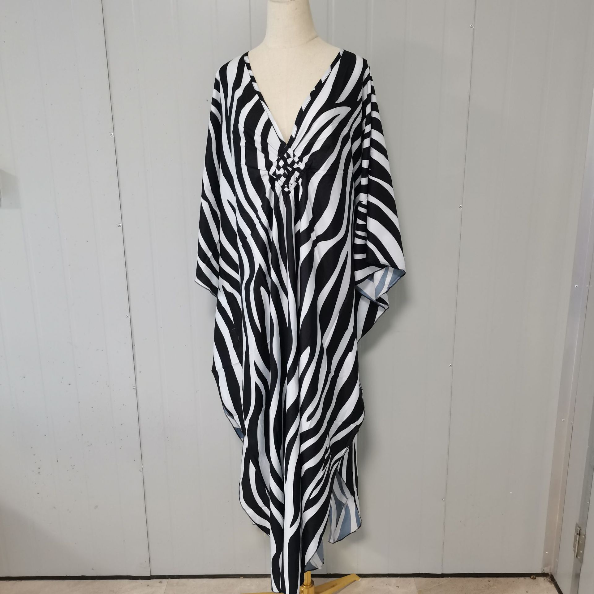 Europa y América nueva playa blusa suelta más tamaño traje de vacaciones bikini protección solar camisa traje de baño blusa exterior 5D195