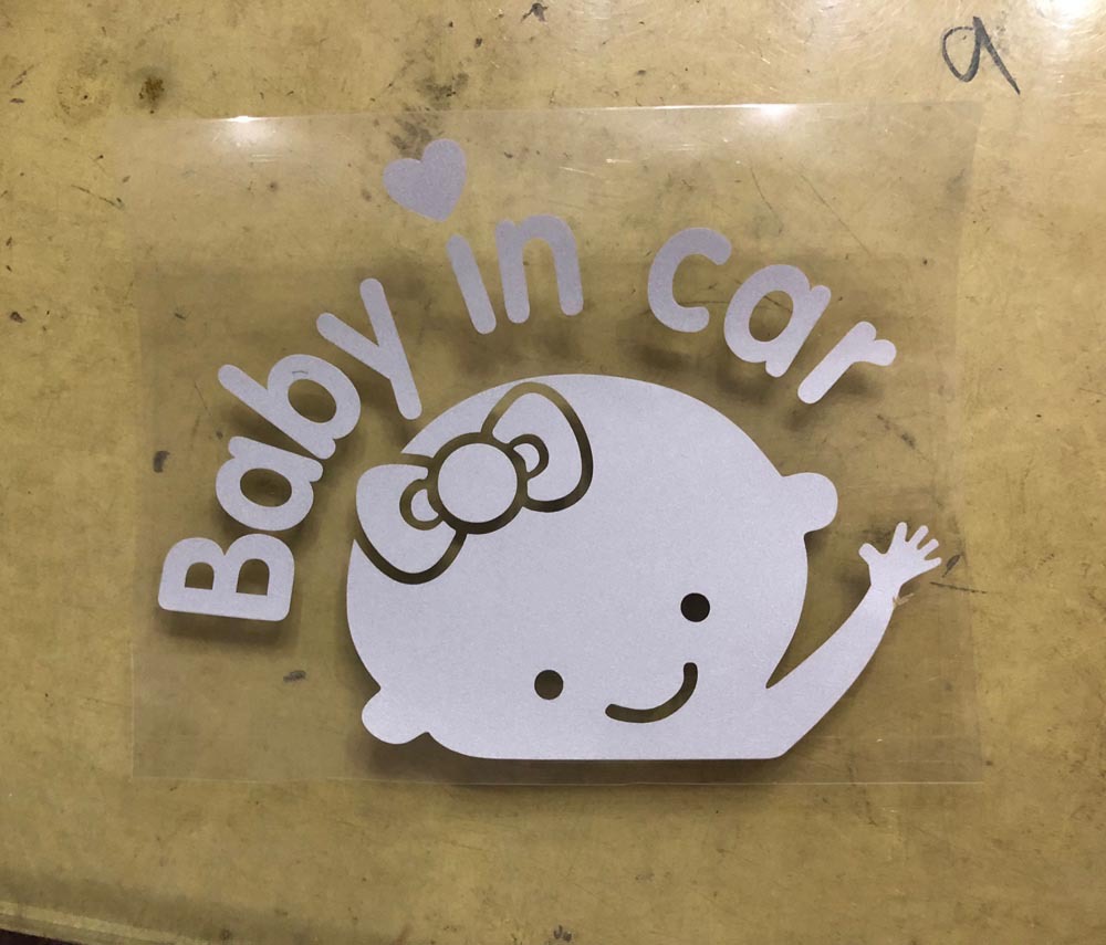 Aufkleber „Baby im Auto“ für Kinderwagen (weiblich), 13 x 16 cm, reflektierend, Warnaufkleber für das Auto_voghion.com