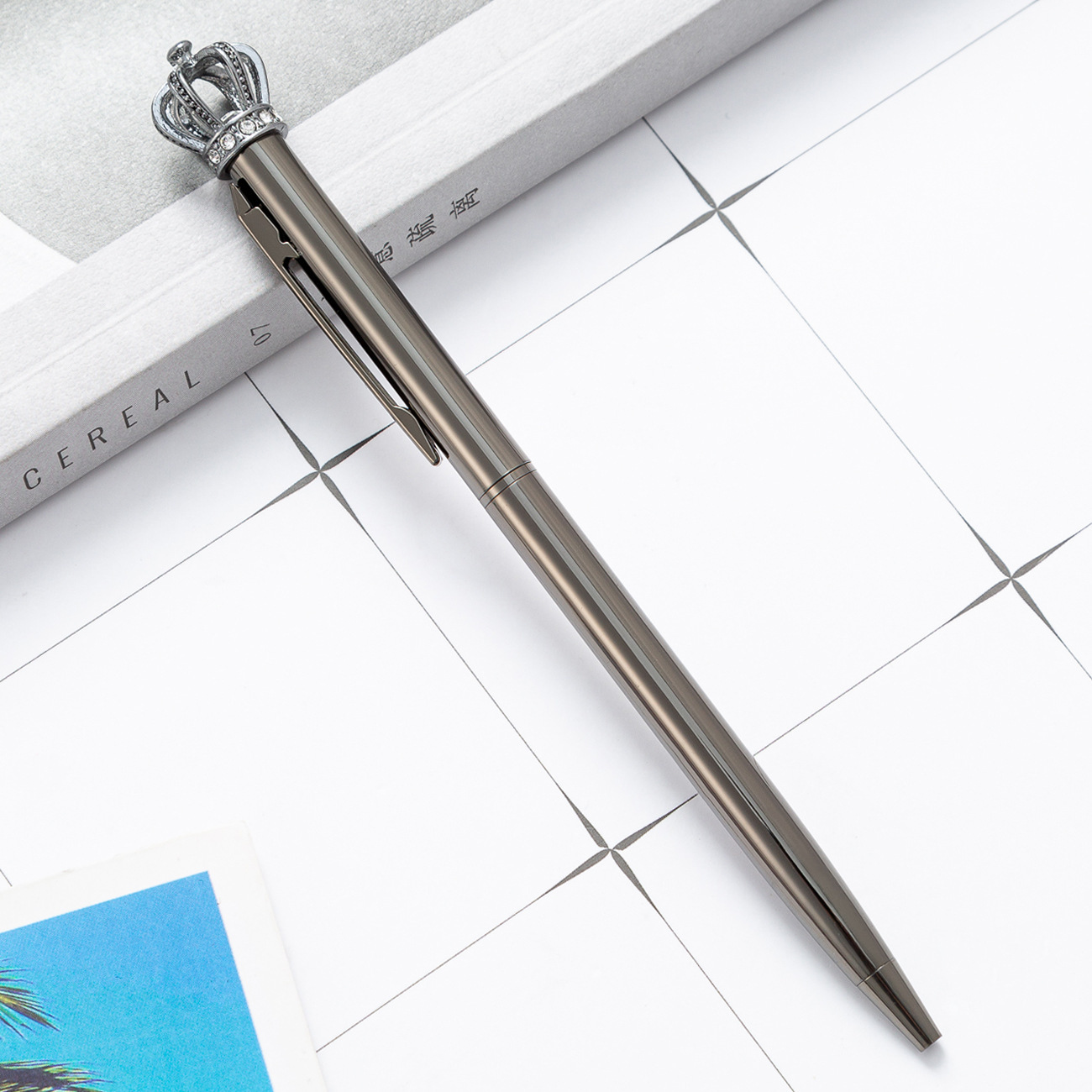 Lápiz de bola de metal de corona de dibujos animados de alto valor escolar lápiz de escritura de escritorio de oficina lápiz de firma lápiz de regalo al por mayor