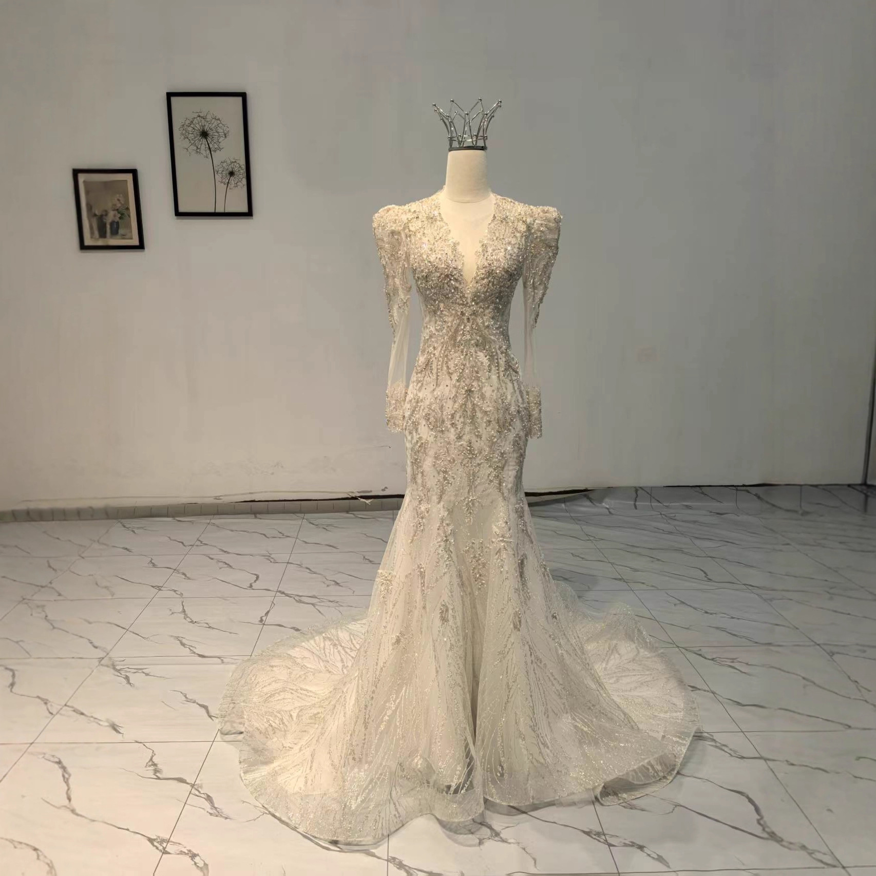 Luxurious Full-Diamond Long-Sleeved Fishtail Wedding Dress with Heavy Beading and Tailing Bridal Main Gauze Palace Style Classy Wedding Dress