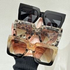 ファッション大枠サングラス女性高級感2025国境を越えて人気のある紫外線防止街のフレームサングラス男