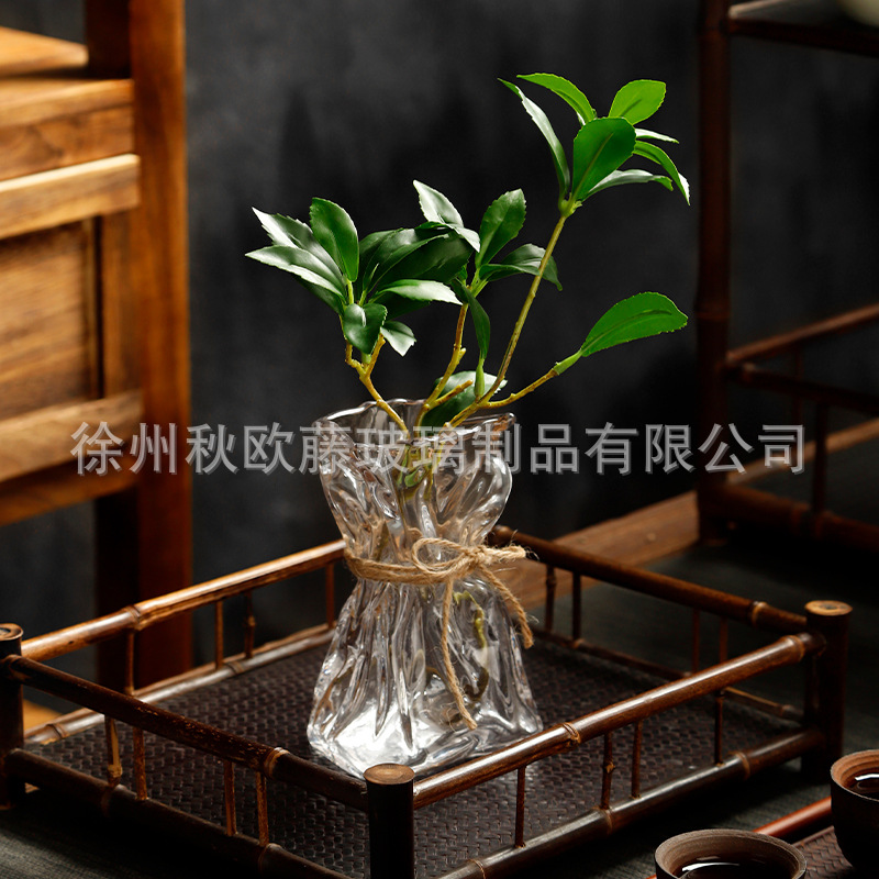 トルクの小さい花瓶の高級感の軽い豪華な装飾品のガラスの花瓶ins風の高い顔の値の水培の置物の卸売り