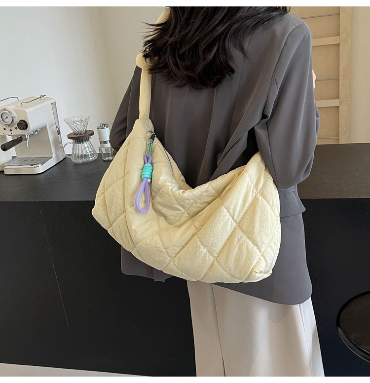 Bag, women's tote large capacity summer crossbody 2024 new versatile cloth bag, diamond grid college student class bag_voghion.com