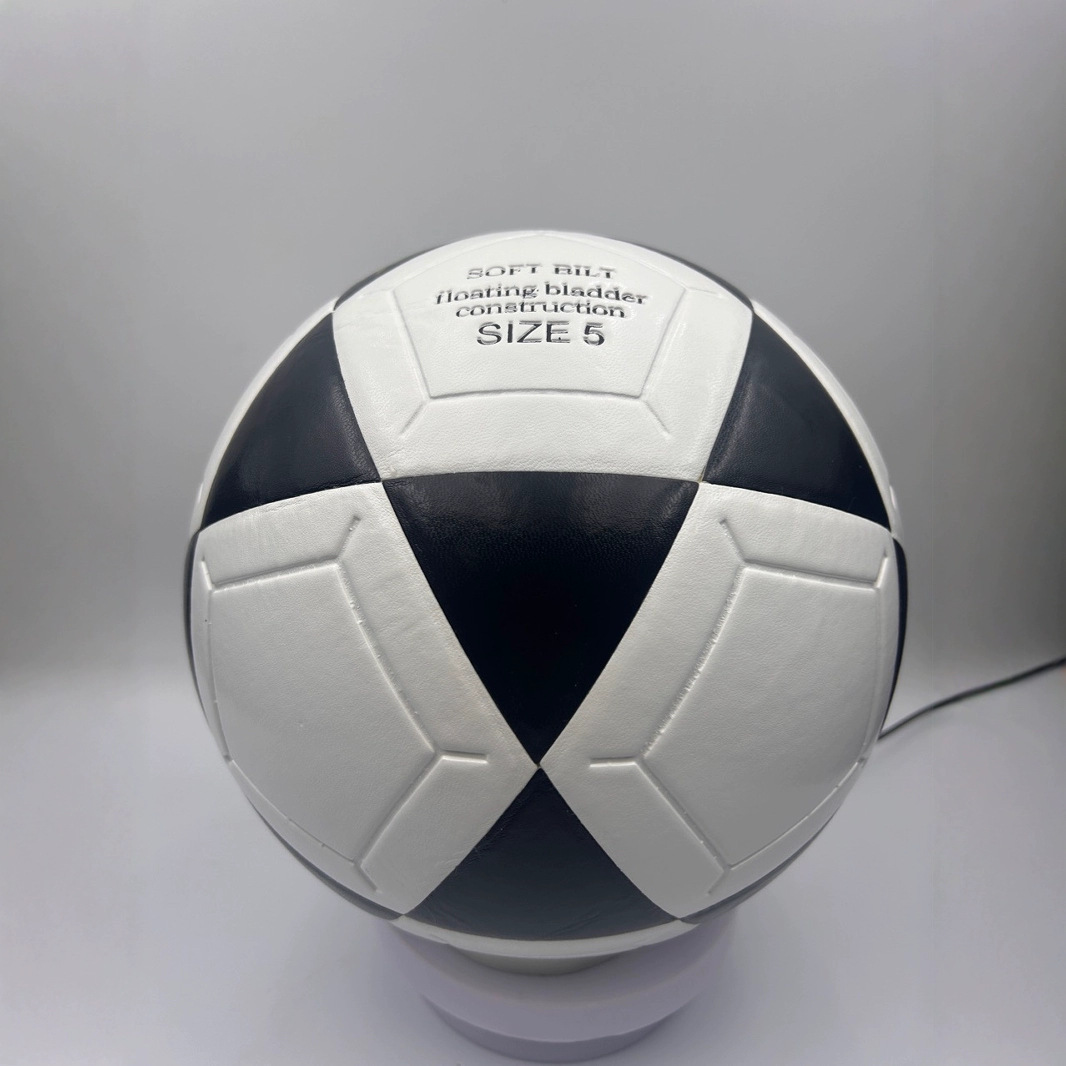 Factory Direct Sales Black and White No. 5 Pu Wear-Resistant and Kick-Resistant Soccer Ball