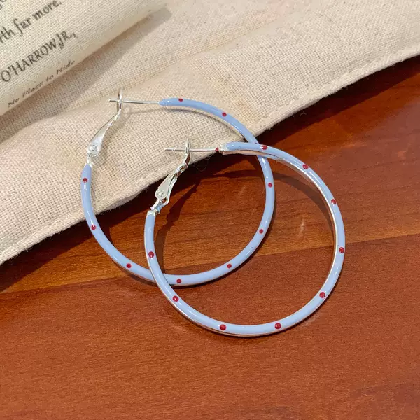 Cream Light Blue Polka Dot Circle Large Earrings for Women with Silver Needles, Korean Style, Light Luxury, Sweet, High-End, Fashionable and Elegant Earrings