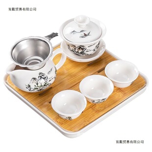 ���������bȫ��һ�����w��С���b������ˮ�бP��Pһ�w��������