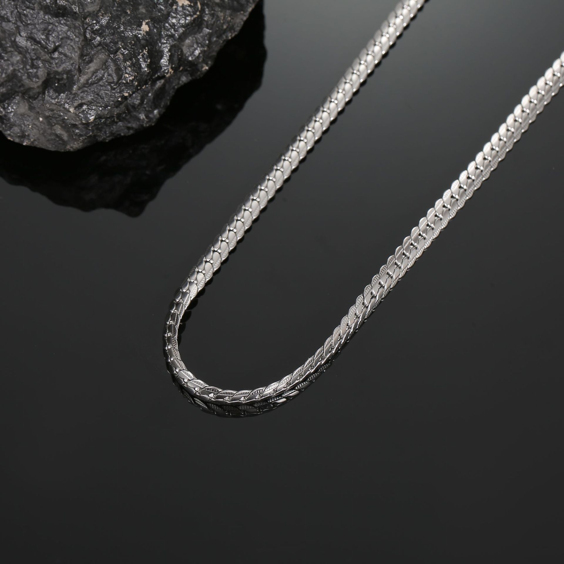 Geometric Pattern Fashion Geometric Titanium Steel Plating Unisex Necklace 1 Piece