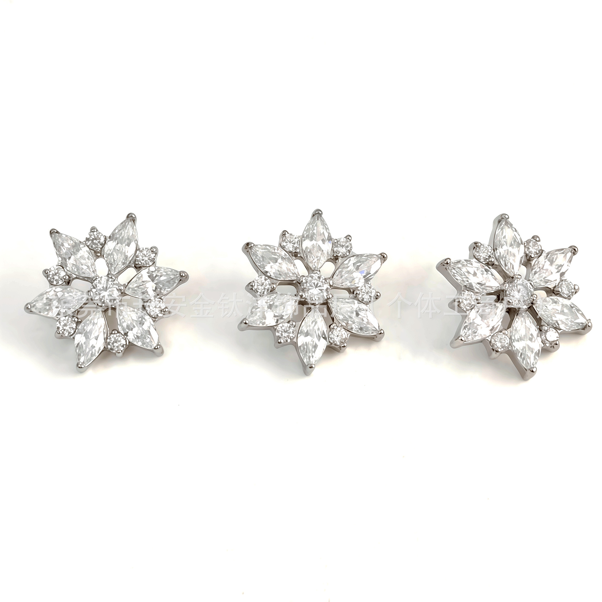 Labret piercing jewelry detail image