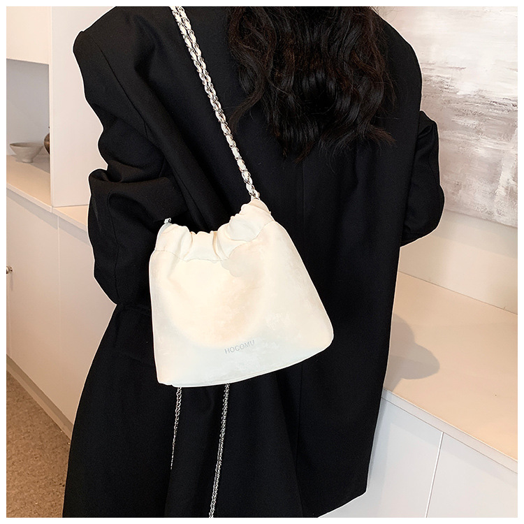 2024 Neue Damenmode Tote National Silk Art Style Kette Einzelschulter Crossbody Blessing Water Bucket Bag_voghion.com