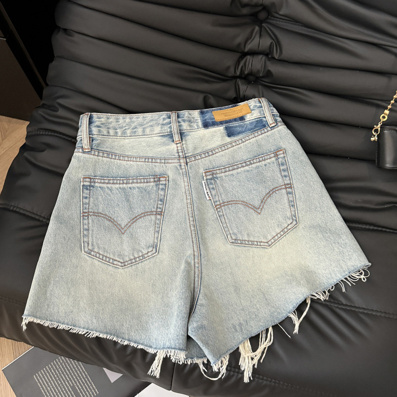 Vintage High-Waisted Straight A-Line Slimming Wide-Leg Denim Shorts for Women with Distressed Ripped Edges and Contrast Colors for Summer Vintage High-Waisted Straight A-Line Slimming Wide-Leg Denim Shorts for Women with Distressed Ripped Edges and Contrast Colors for Summer