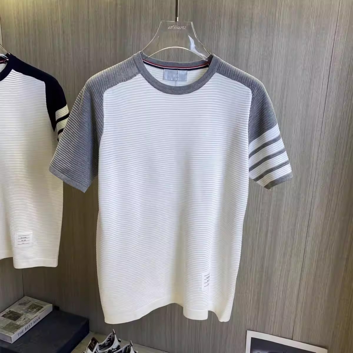 T-shirt de manga corta para hombres TB insertado rayas tricolores cuatro barras viejas líneas de hielo de verano fábrica transfronteriza al por mayor