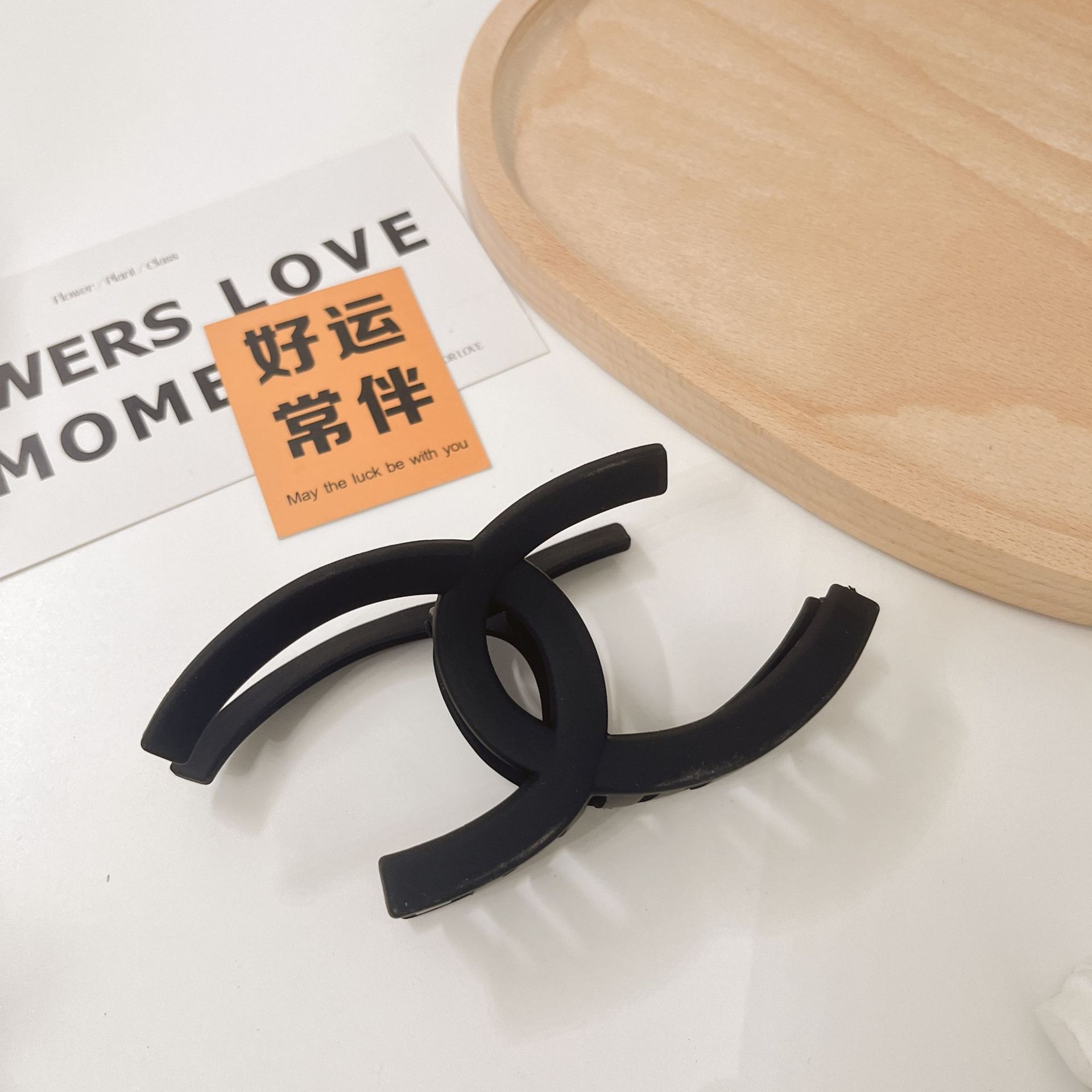 Pinza tipo tiburón extra grande de 13 cm, elegante y resistente