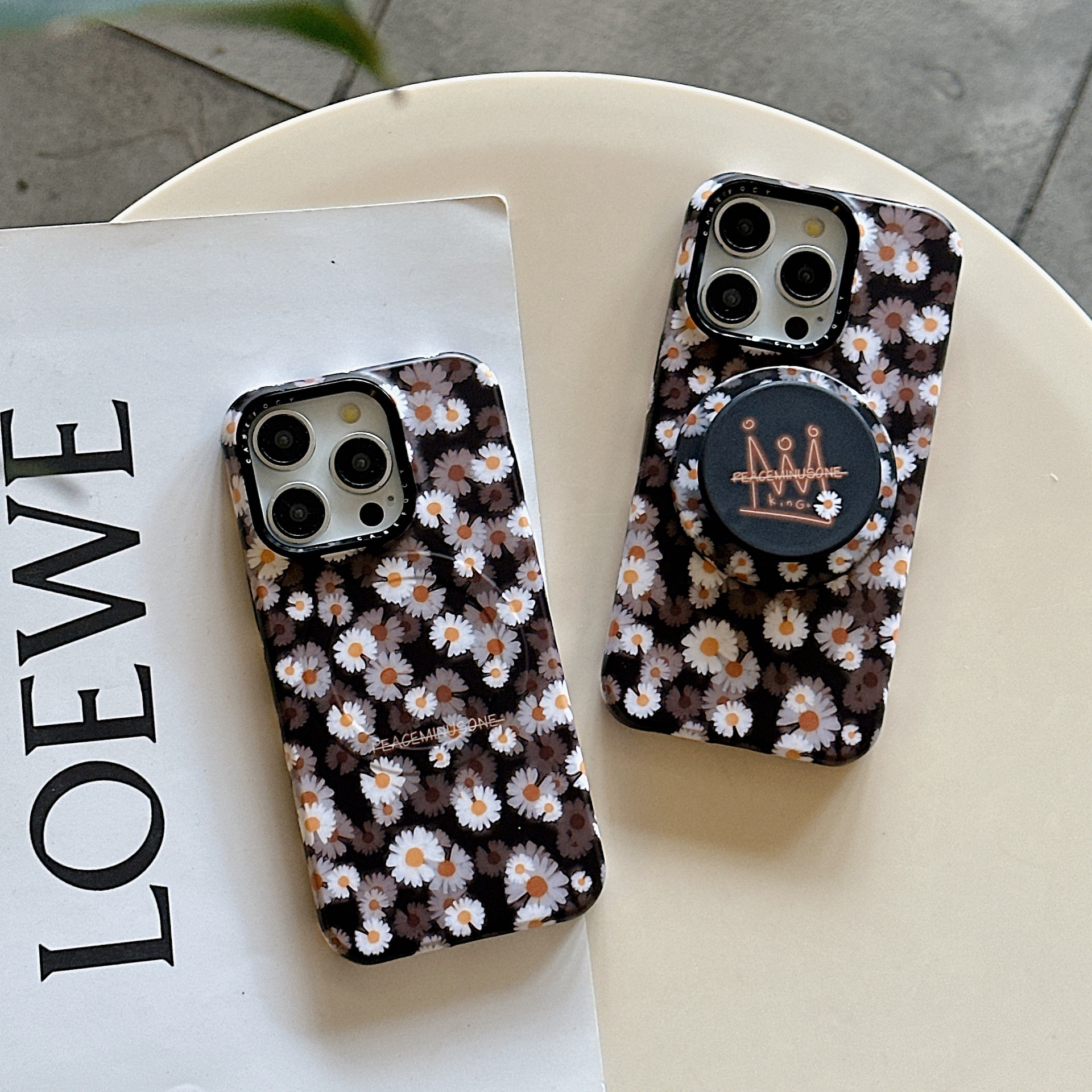 Flores de verano Little Daisy Adecuado para Apple 15ProMax Funda para teléfono móvil 16Pro Magnetic 14/13 Mujer 16PM nicho