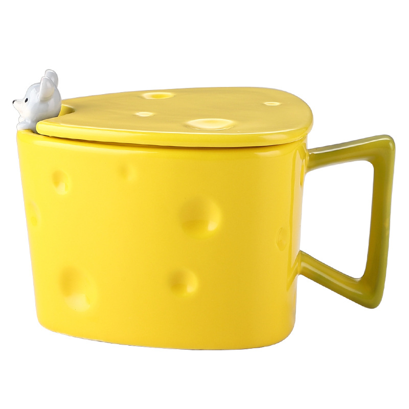 Taza linda personalizada de cerámica transfronteriza de Amazon con tapa pareja de hombres y mujeres taza de café queso taza de queso
