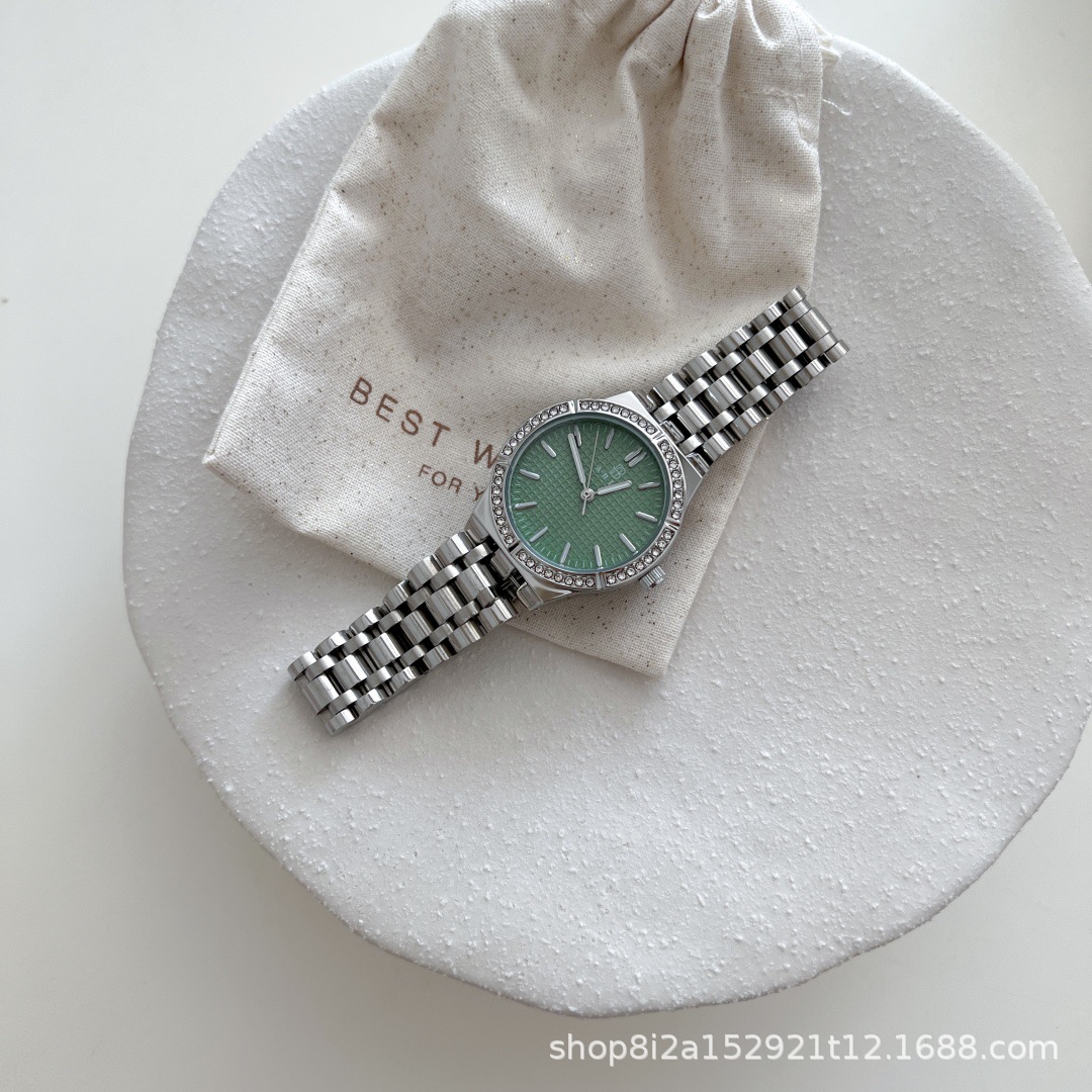 은색 띠 녹색 다이얼