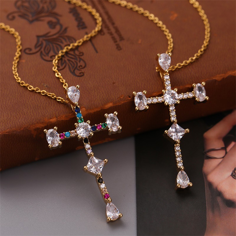 Retro Copper Inlaid Zirconium Cross Necklace display picture 2
