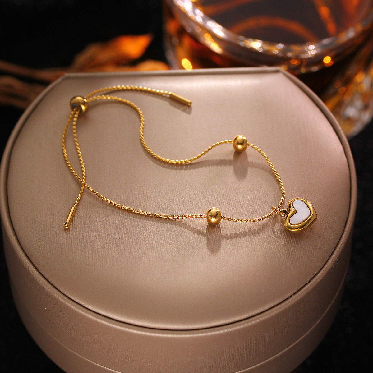 Heart Shape Pattern Women's Gender Titanium Steel Elegant Simple Style Heart Shape Plating Inlay Shell Bracelets