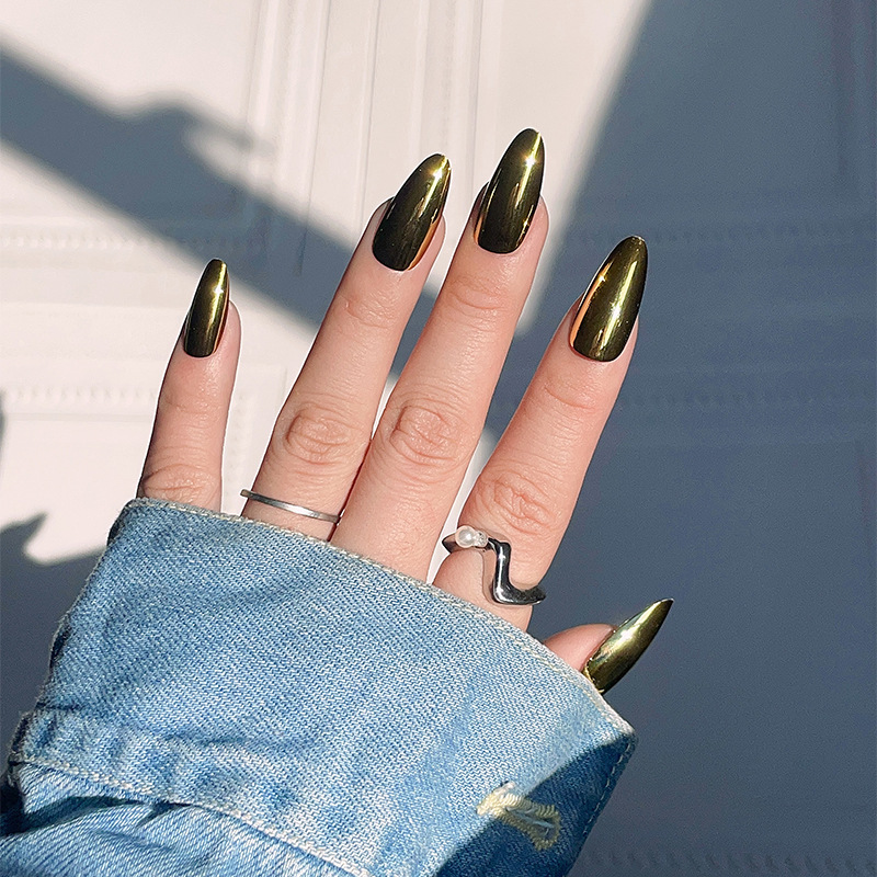 Almond nail electroplating tuhao gold Middle East flash nail patch fake nail finished product wholesale nails Almond nail electroplating tuhao gold Middle East flash nail patch fake nail finished product wholesale nails