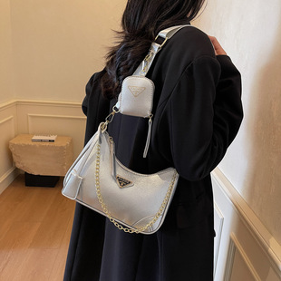 �μ����Ůб���2025�¿�С���͹��������S��ֱ�N��Ӱ�С���OӋ