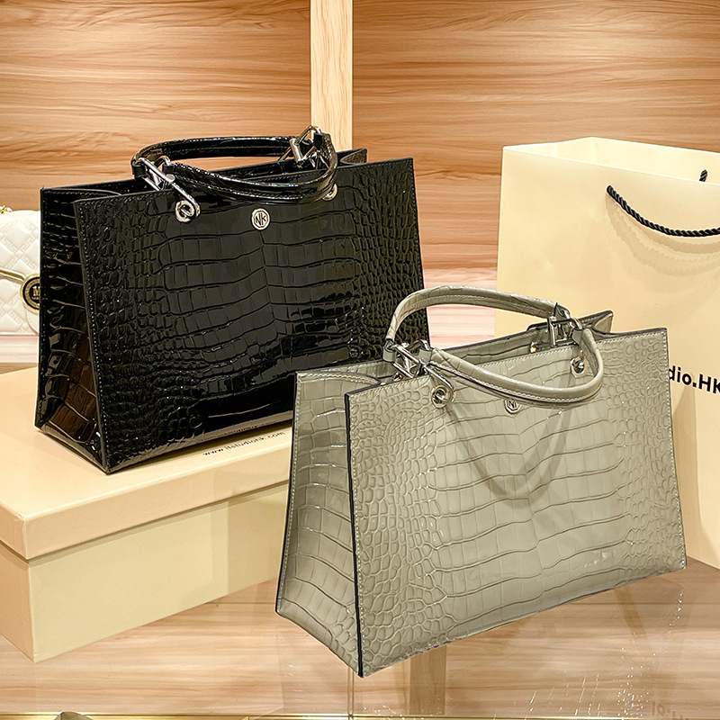 Hong Kong Håndholdt Tote i ægte læder til kvinder med stor kapacitet efterår/vinter Crossbody-taske 2023 Ny_voghion.com