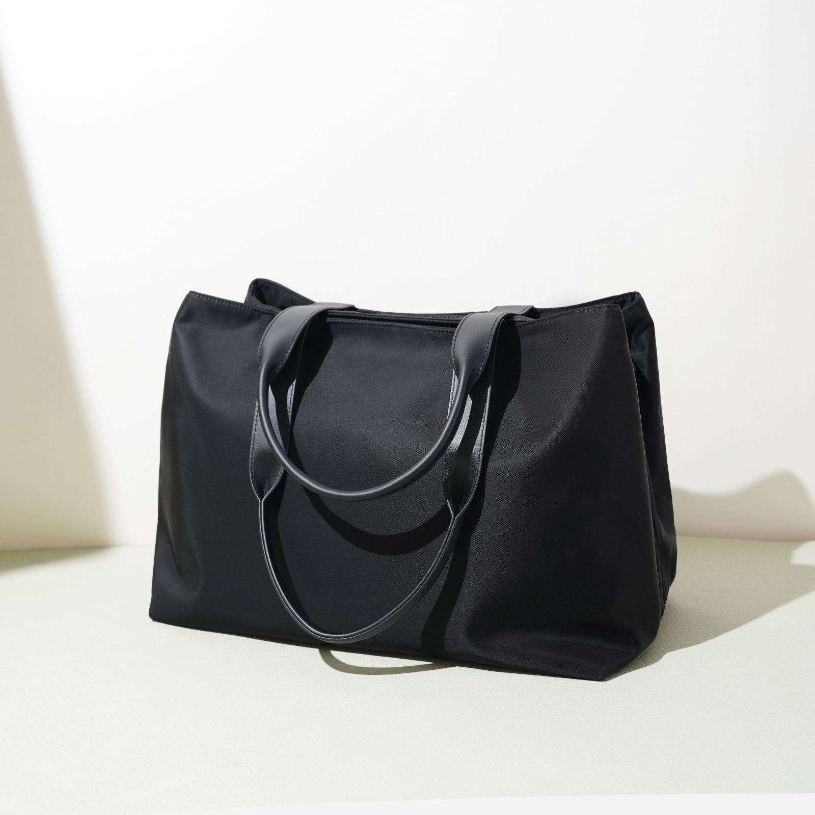 2025年出口时尚单肩包牛津布手提大容量百搭托特包轻便旅行男女包