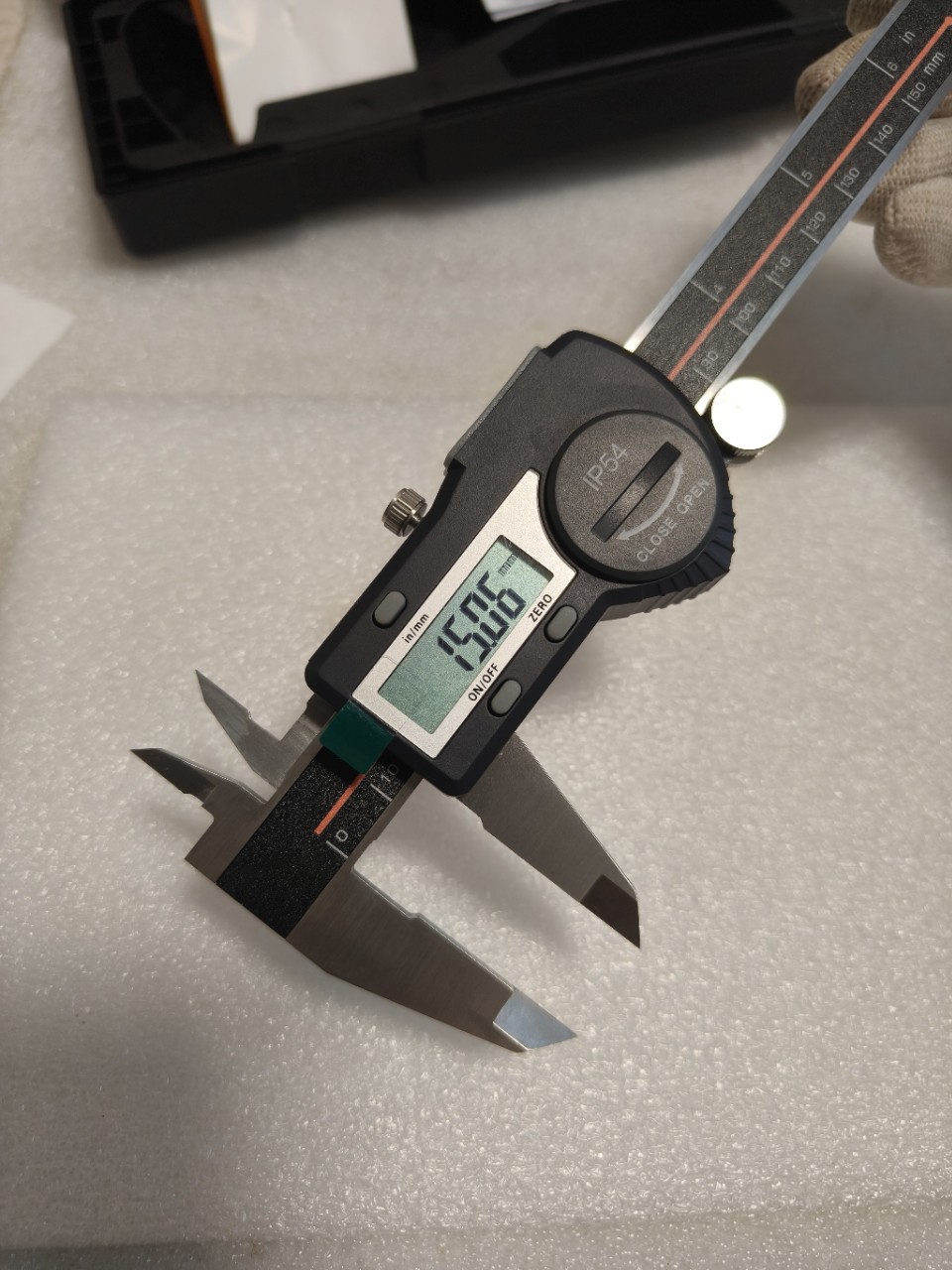 数显卡尺IP54防水电子游标卡尺0-150-200-300带数据线连接电脑