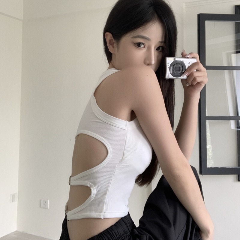 Ins caliente cintura cadena hueco de espalda abierta chaleco de belleza con cojín de pecho envuelto en el pecho para usar la base corta camisa sin mangas para mujeres