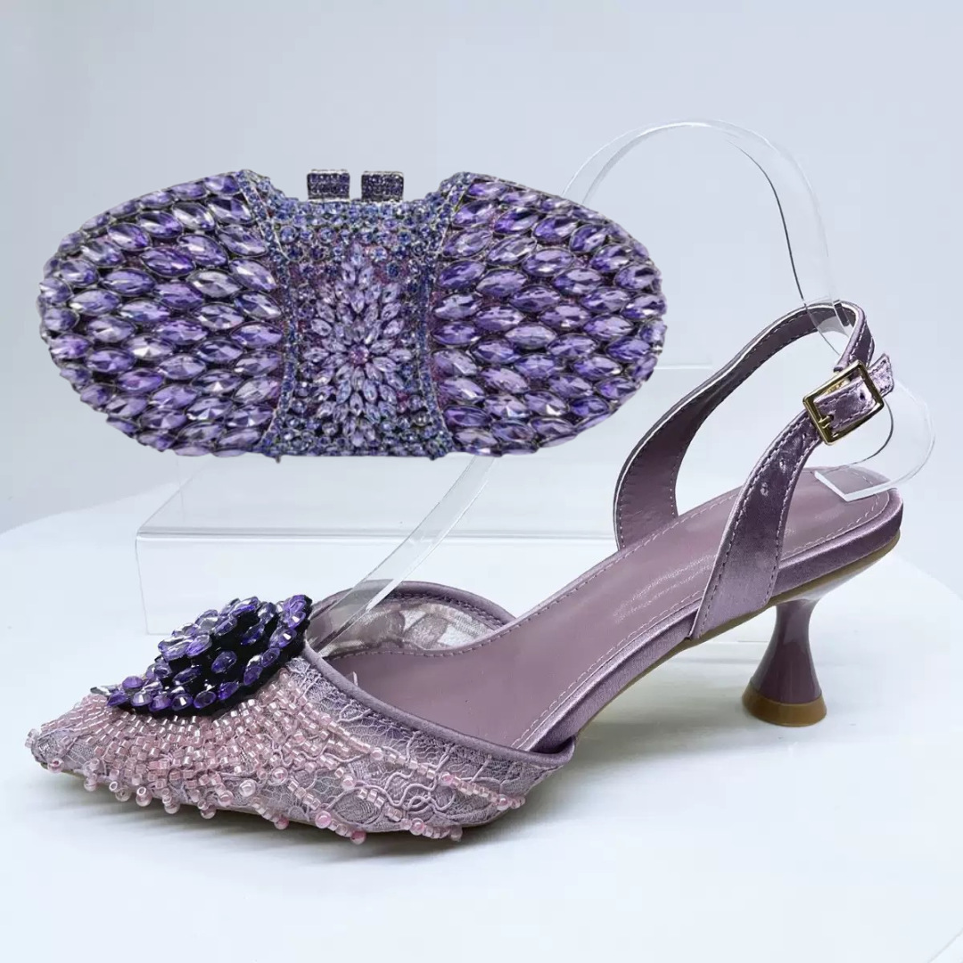 Zapatos estilo italiano para la cena sandalias de tacones finas de verano mujer diamante de punta zapatos de novia
