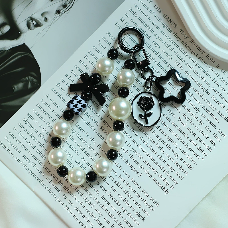 Брелок из бусин (в стиле Chanel) для телефона и сумки, ручная работа, легкая роскошь