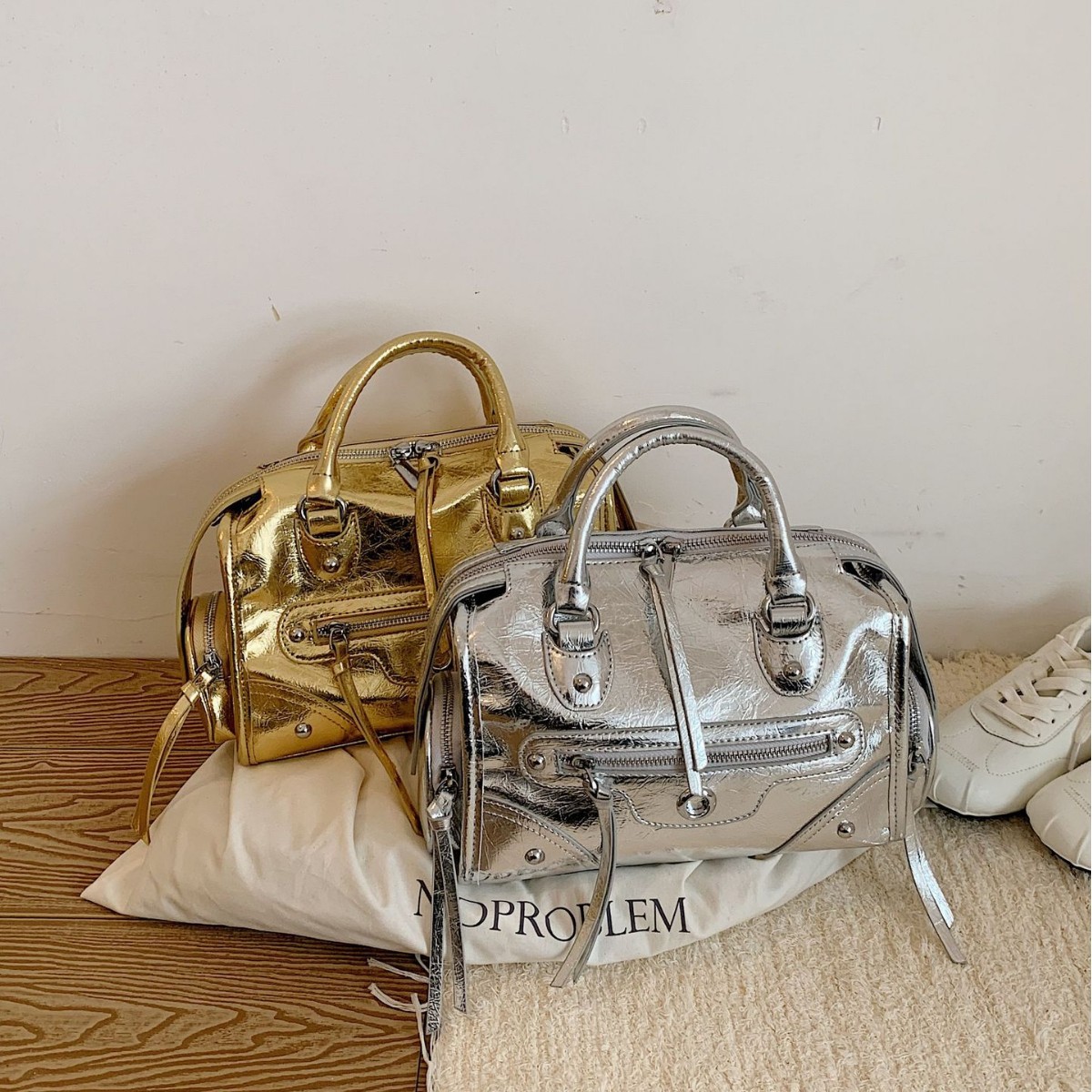 Bolsas de motocicleta retro transfronterizas de moda extranjera bolsas de remaches diarias Europa y América bolsas de hombro de Boston