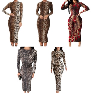 �S��ֱ����ɫ���yӡ���A�I�L���B��ȹ�W���r�Ђ�������Ů�b�B��ȹ