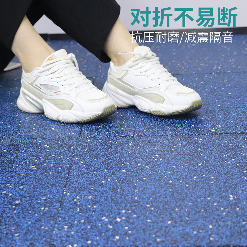 橡胶卡扣地垫力量区 消音减震地墊1.5cm地胶垫健身房橡胶地垫一米