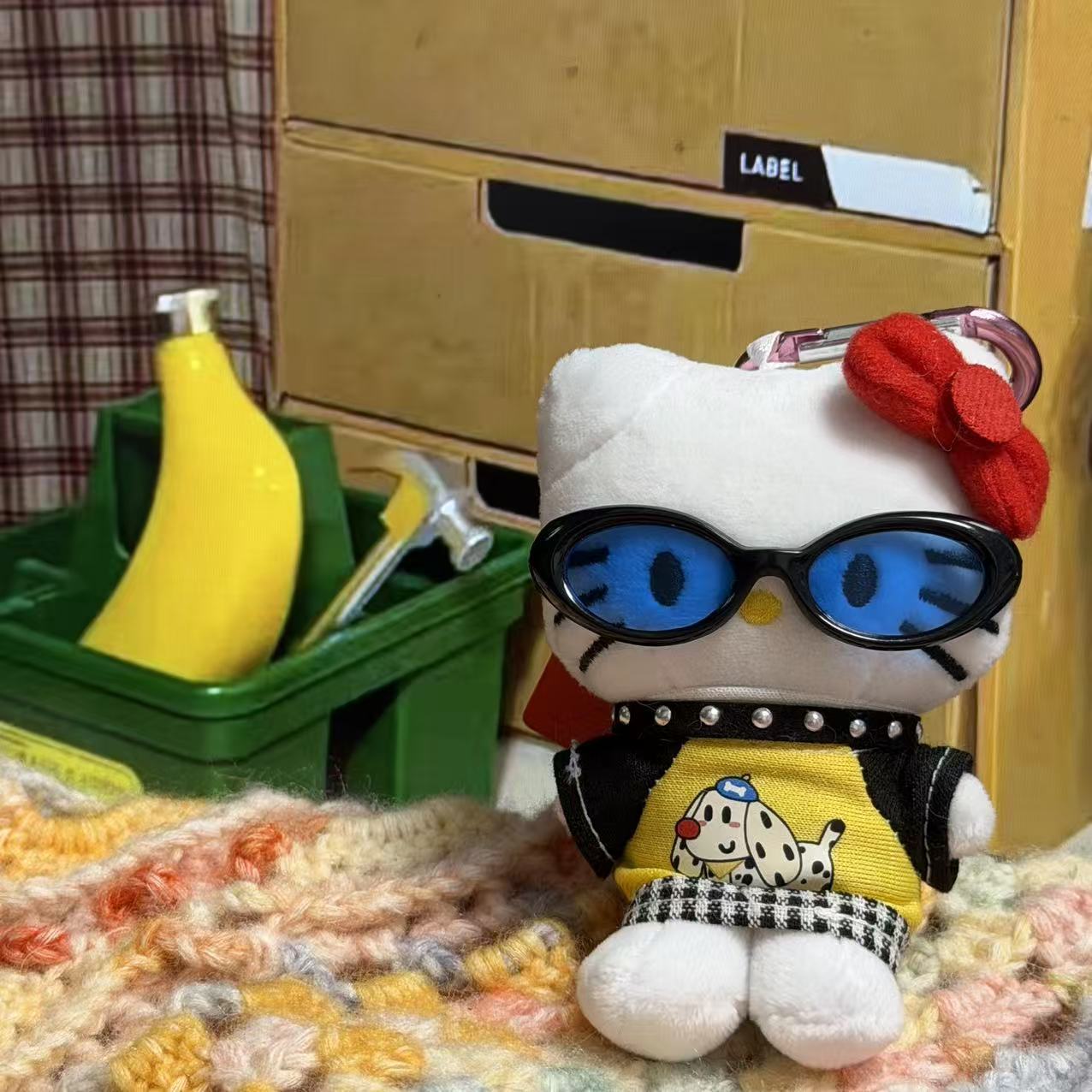 黒麦わら帽子キティ帽子ベビーペンダントラブバックル人形人形かわいいヘップバーンスタイルペンダントキーホルダー