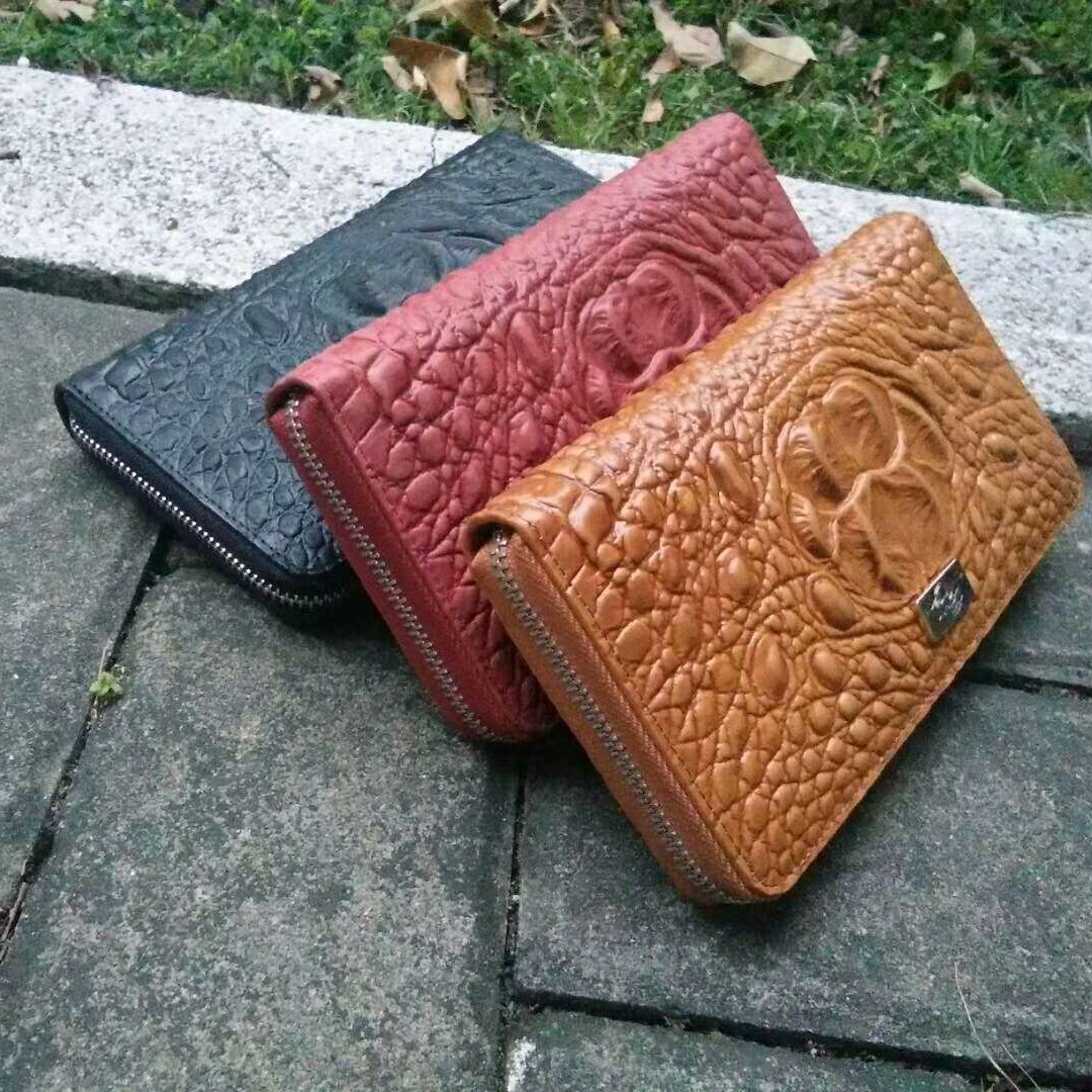 鳄鱼纹男士钱包皮具厂家-唐风 优质头层牛皮护照卡包加工手工车缝