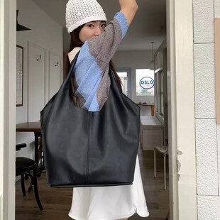 South Korea Small Crowdsourcing Women's 2024 New Early Autumn Simple Black All-match Tote Large Capacity Shoulder Underarm Bag
