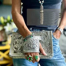 亚马逊欧美跨境新款晚宴包高级感气质长款钱包复古压花手拿包女