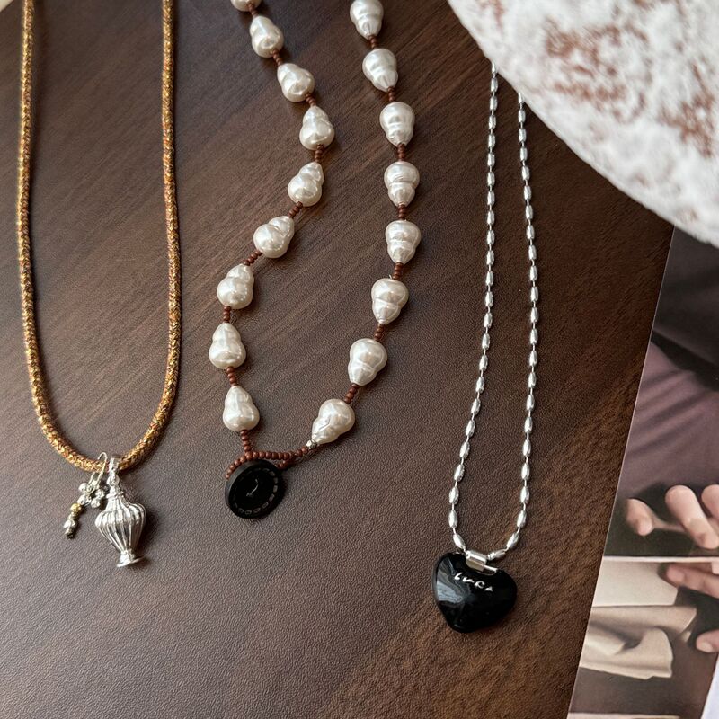 Personalized Design Baroque Pearl Clavicle Chain Long Handmade Braided Rope Water Bottle Pendant Sweater Chain Autumn and Winter Accessories Personalized Design Baroque Pearl Clavicle Chain Long Handmade Braided Rope Water Bottle Pendant Sweater Chain Autumn and Winter Accessories