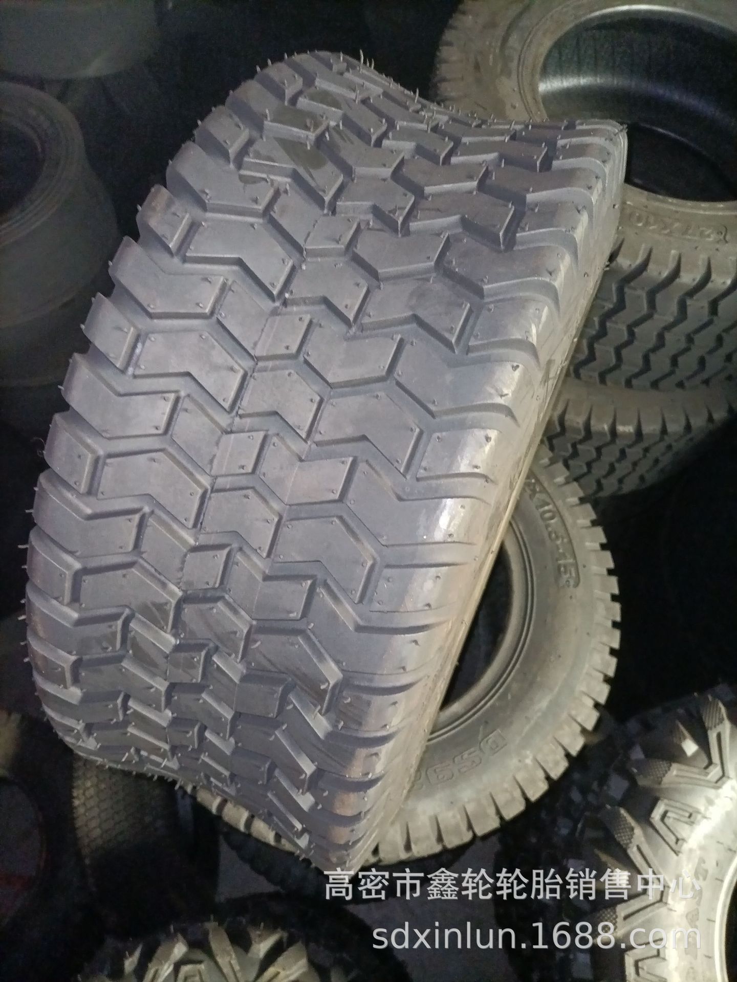 供应草地草坪车29x12.5-15 31x15.5-15 27x10.5-15捆草机轮胎