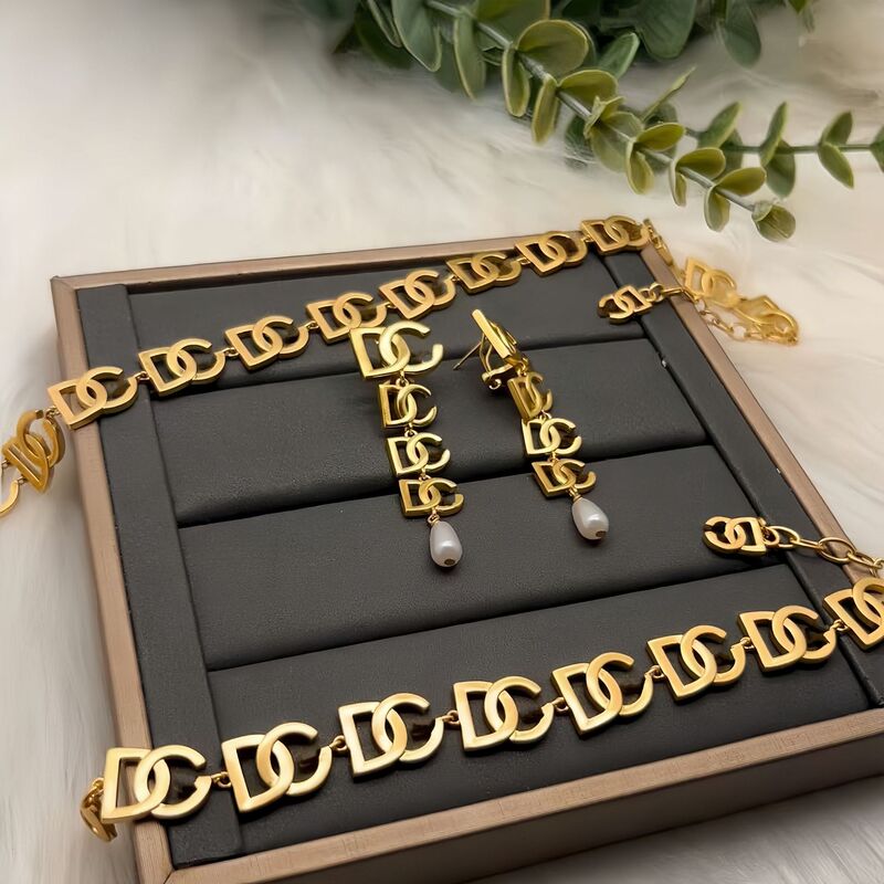 D Brand Necklace for Men and Women, g Letter Bracelet, Vintage Versatile Logo Pearl Earring Set, High-Quality Craftsmanship, Exclusive for Live Broadcasts