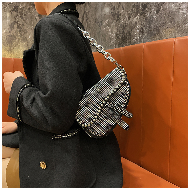 Korean New Fashion Diamond-studded Saddle Shoulder Chain Small Bag Wholesale Nihaojewelry display picture 10