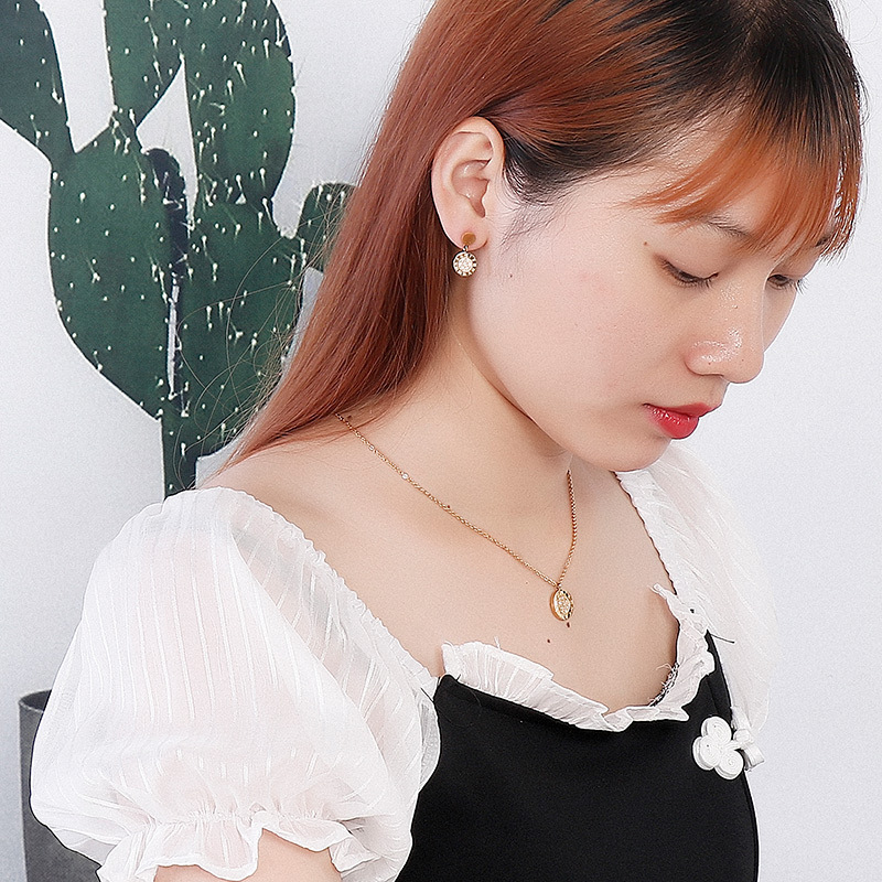 wholesale fashion geometric diamond pendant titanium steel earrings necklace set Nihaojewelry