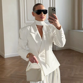 时尚休闲套装;毛衣;连衣裙