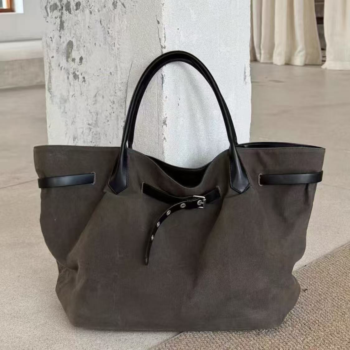 Quality capacious shopping bag