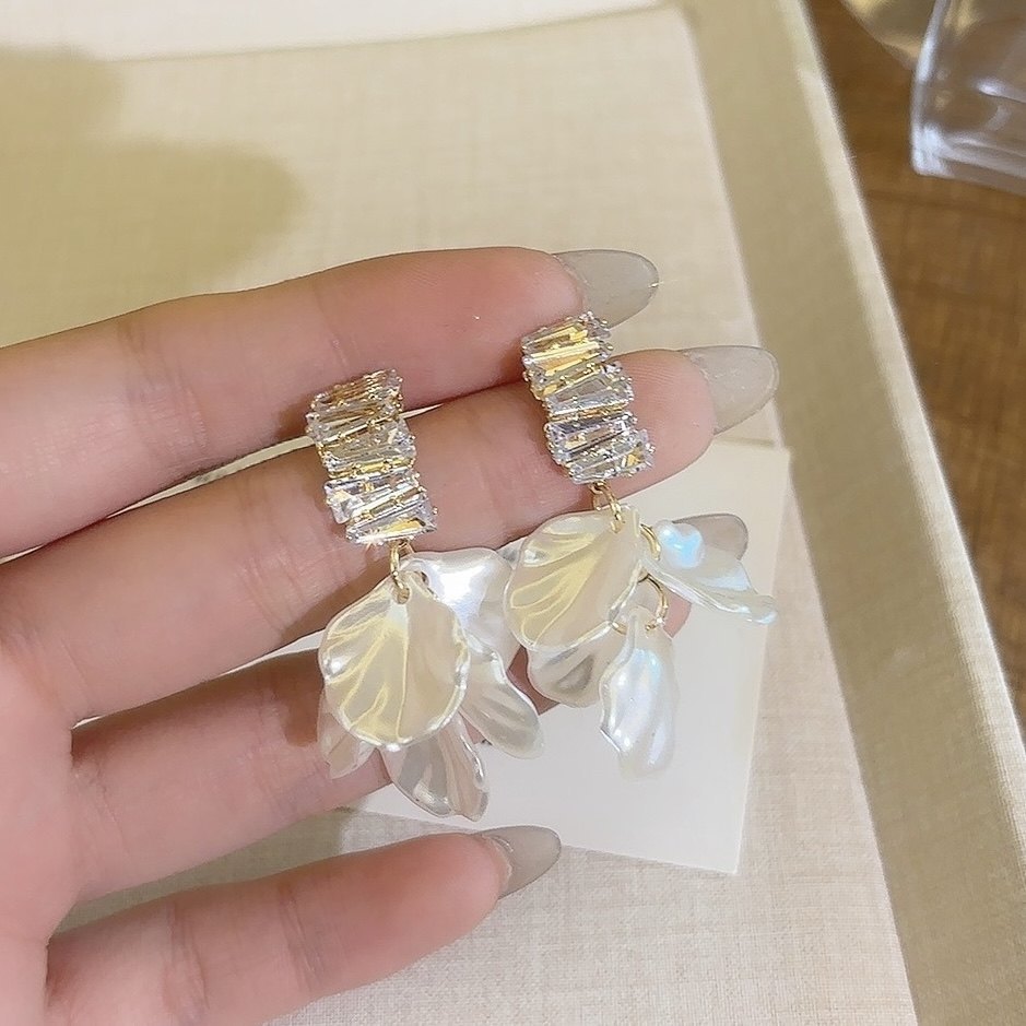 29#锆石花瓣蚊香盘耳夹